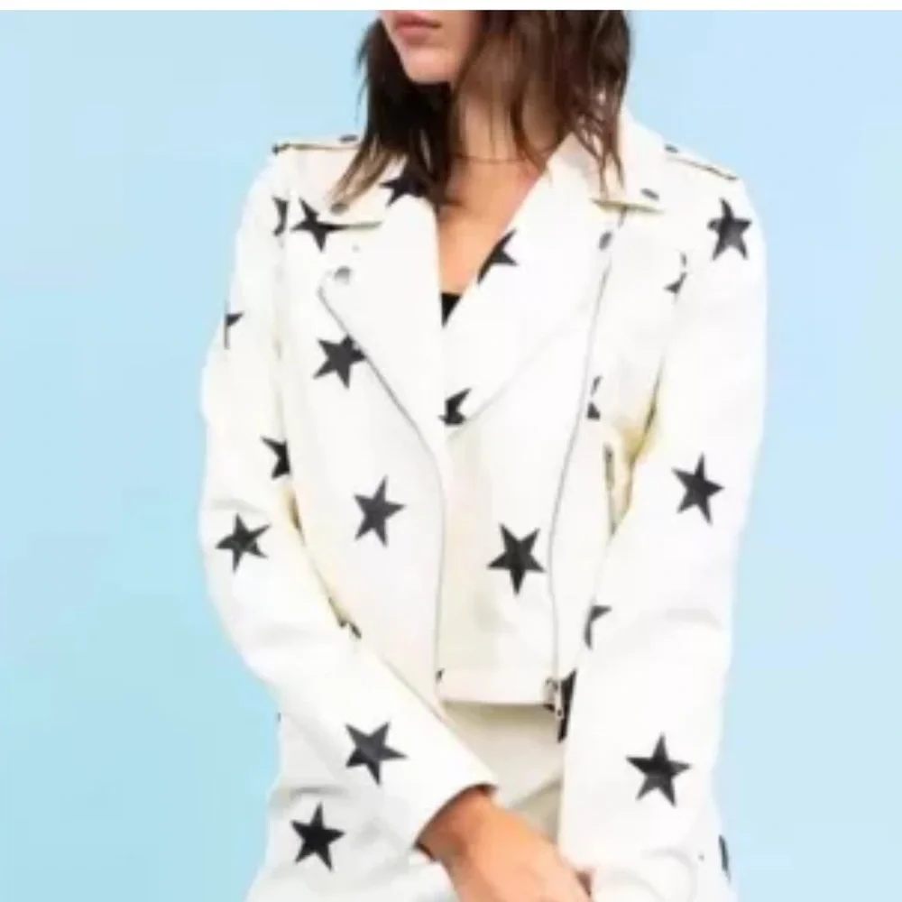NWOT - Le Lis - Faux Leather Star Pattern White Biker Style Jacket - Picture 5 of 7